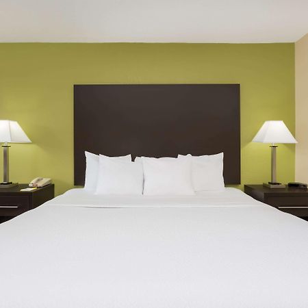 Days Inn By Wyndham Asheville/Mall Buitenkant foto